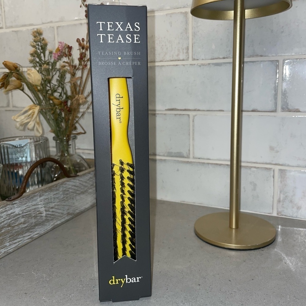 NWT Drybar Texas Tease Teasing Brush​​​​​​​
